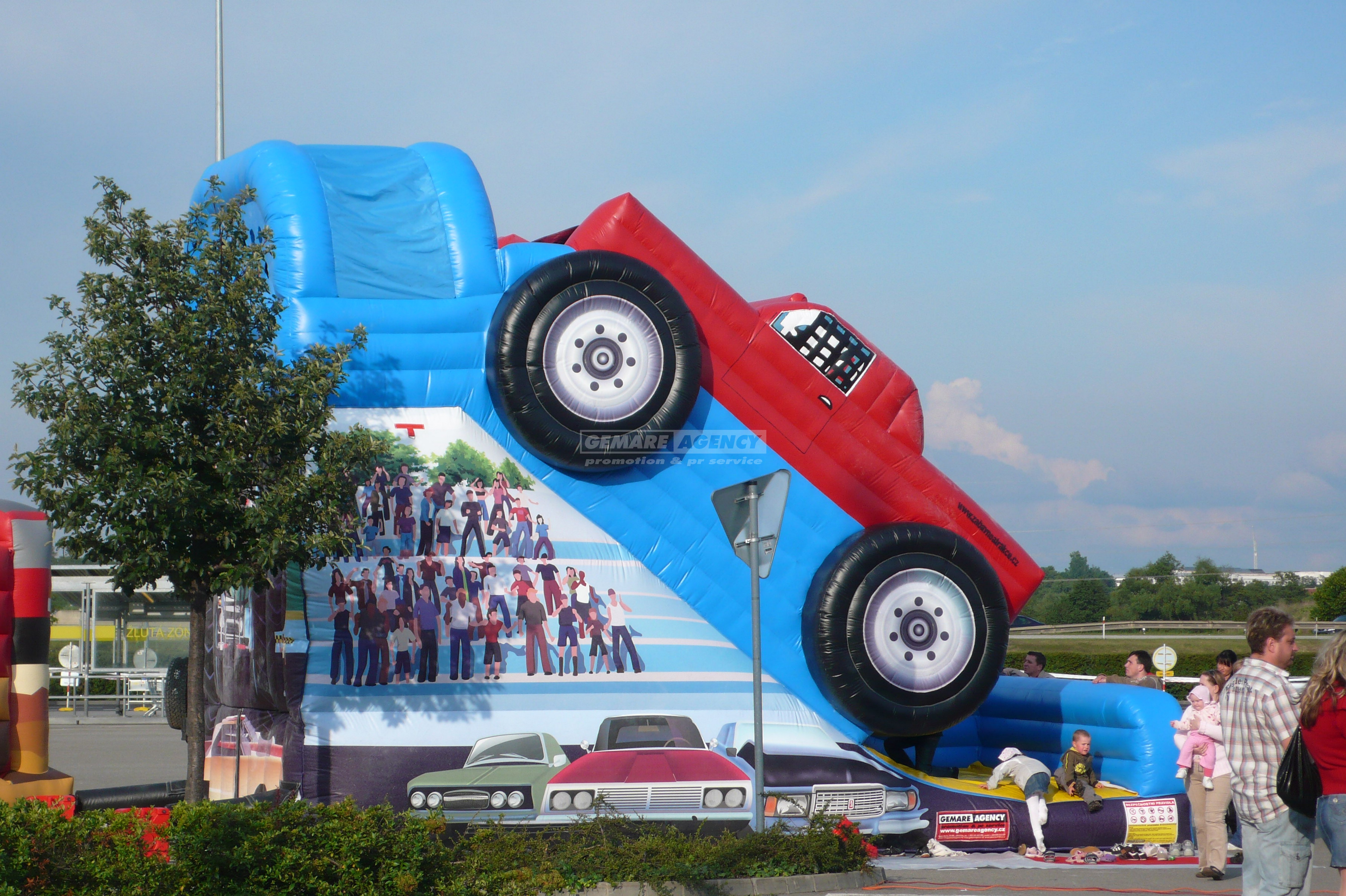 Nafukovací skluzavka Monster truck