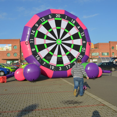 Fotbalové obří šipky