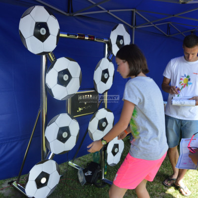 Fotbal - lovec světla