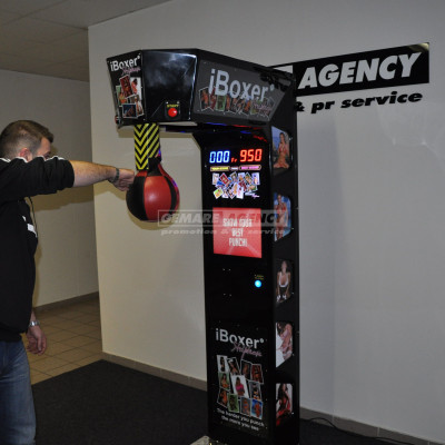 Simulátor boxu - striptýz