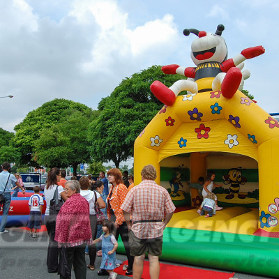 Skákací hrad Včelka Mája