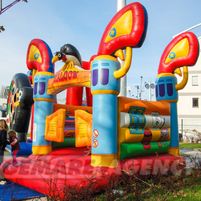 Skákací hrad Western