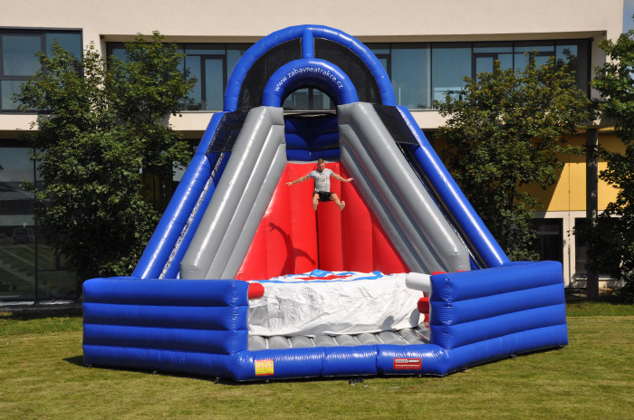 pronájem atrakce volný pád extreme