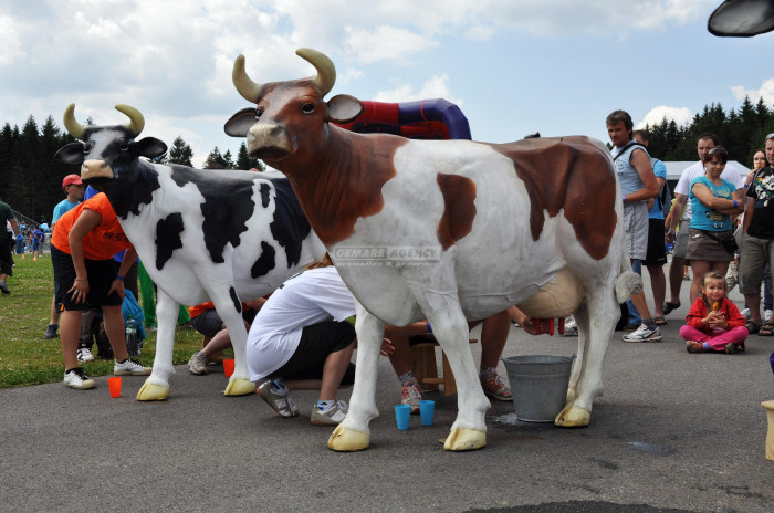 simulátor dojení kravičky