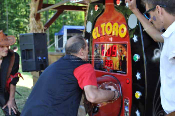 simulátor krocení býka