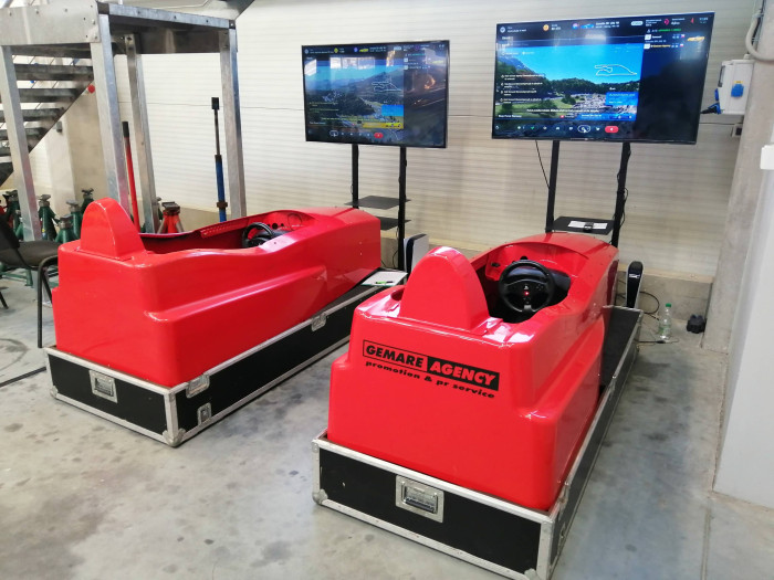 Pronájem atrakce racing simulátor