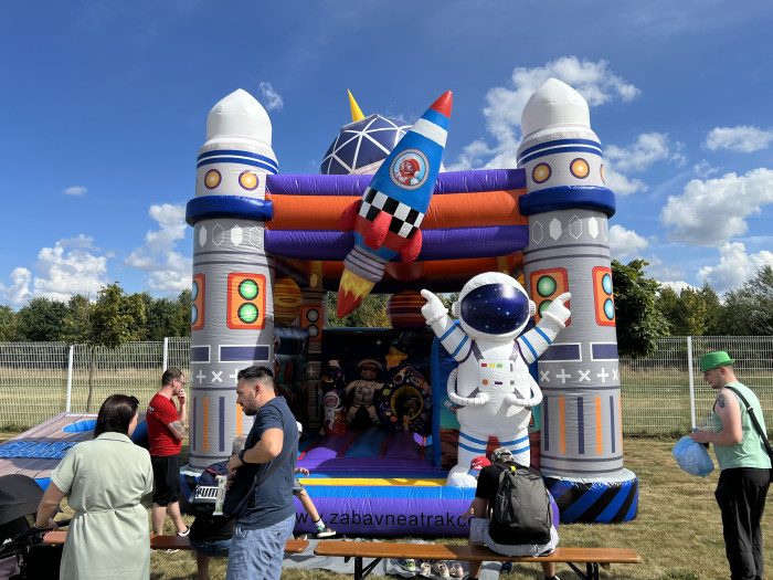 Skákací hrad pro děti Kosmonaut