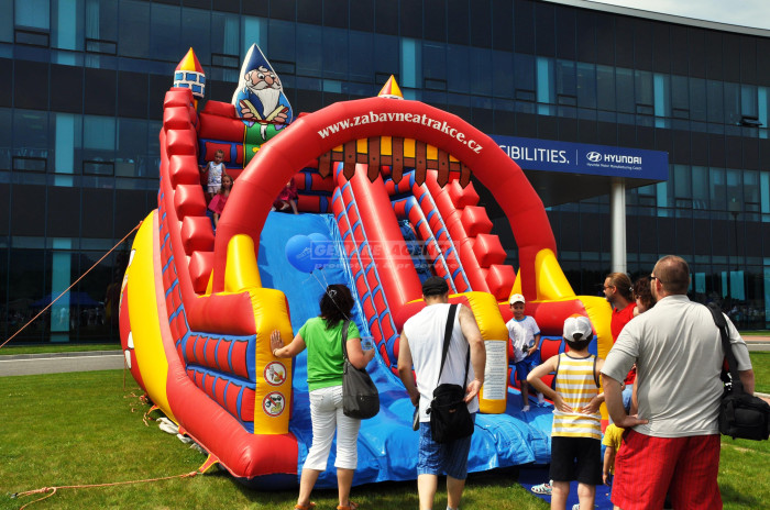 nafukovaci-skluzavka-zlin