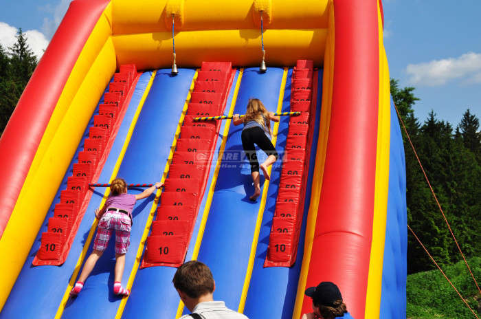 pronajem nafukovací atrakce