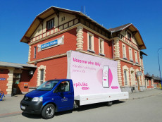 pronájem reklamního vozidla s plakátovou plochou