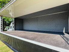 mobilní stage půjčovna