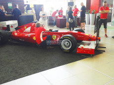 vanocni-vecirek-atrakce-simulátor-f1-ferrari