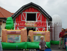 skákací hrad traktor