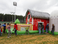 skákací hrad farma