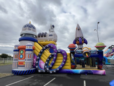 Půjčovna atrakcí na téma vesmír