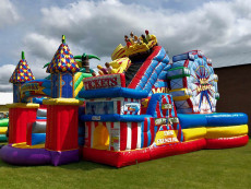 pronájem nafukovací atrakce