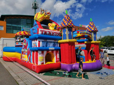 Pronájem nafukovací překážková dráha