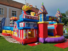 Pronájem skákacího hradu