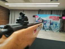 laseový biathlon trenažer