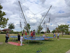 bungee-trampolina-detsky-den