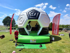 fotbalová nafukovací atrakce