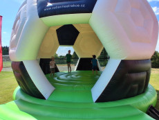 pronájem atrakce fotbal