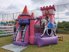 Půjčovna hradu se skluzavkou pohádkový zámek OLOMOUC