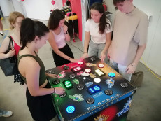 lovec světla pro čtyři hráče