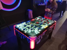 lovec světla duel pronájem