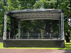 pronájem mobilního podia 8x6m