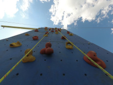 Pronájem mobilní lezecké stěny