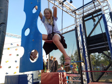 pronájem atrakce drtivá porážka