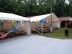 Pronájem mobilního tanečního parketu