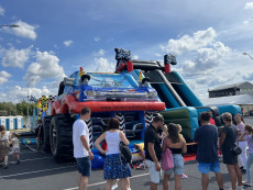 Půjčovna obří překážkové dráhy