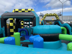 Největší překážková dráha - Pronájem