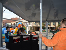 zábavná atrakce na večírek