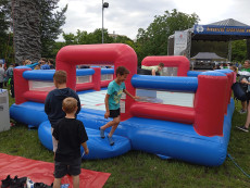 pujčovna hokejových nafukovacích atrakcí