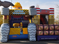 pronajem-skakaci-hrad-borek-stavitel