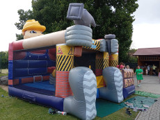 pronájem nafukovací atrakce bořek stavitel