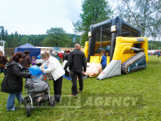 Skákací hrad Nakladač