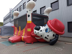 skákací hrad pro děti, pronájem nafukovacího hradu pejsek hasič