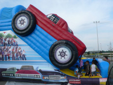 Nafukovací skluzavka Monster truck