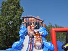 nafukovaci-skluzavka-pronajem