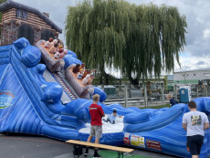 pronájem vodní skluzavky