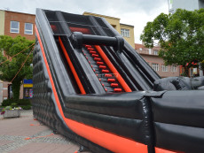 wipe-out-extreme-run-zabavneatrakce.cz