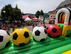 nafukovaci-prekazkova-draha-pronajem