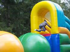 Pronájem atrakce drtivá porážka