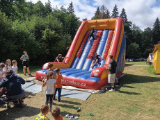 Půjčovna nafukovací atrakce na dětský den